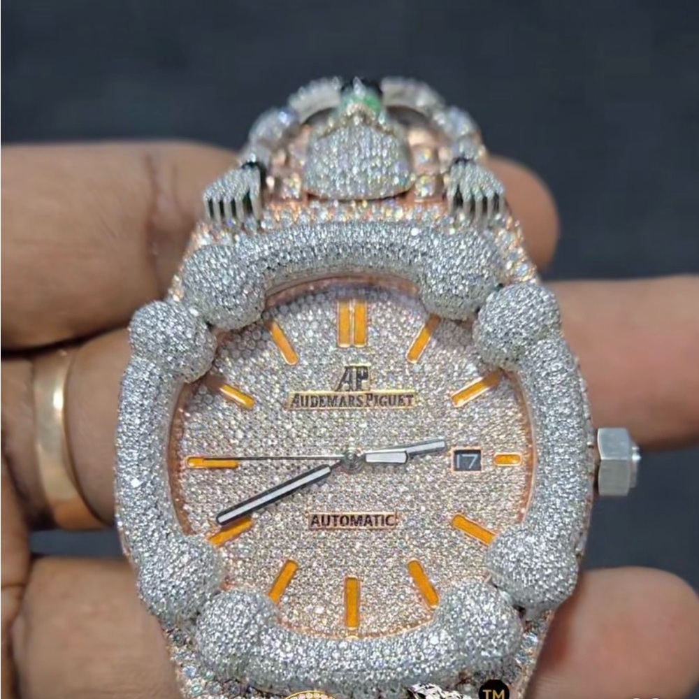 Ap Watch Silver rose gold Orange 1of1 it’s real mossinite not 90k diamond watch